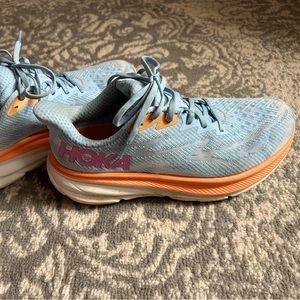Hoka Clifton 9